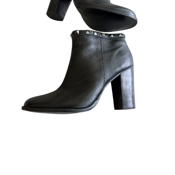 Raphaella Booz Rockstud Accents Leather Ankle Boots Women's Size 7 - Picture 3 of 12